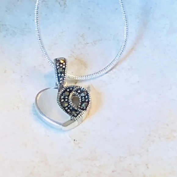 Nela’s Creations Jewelry - Shell Necklace